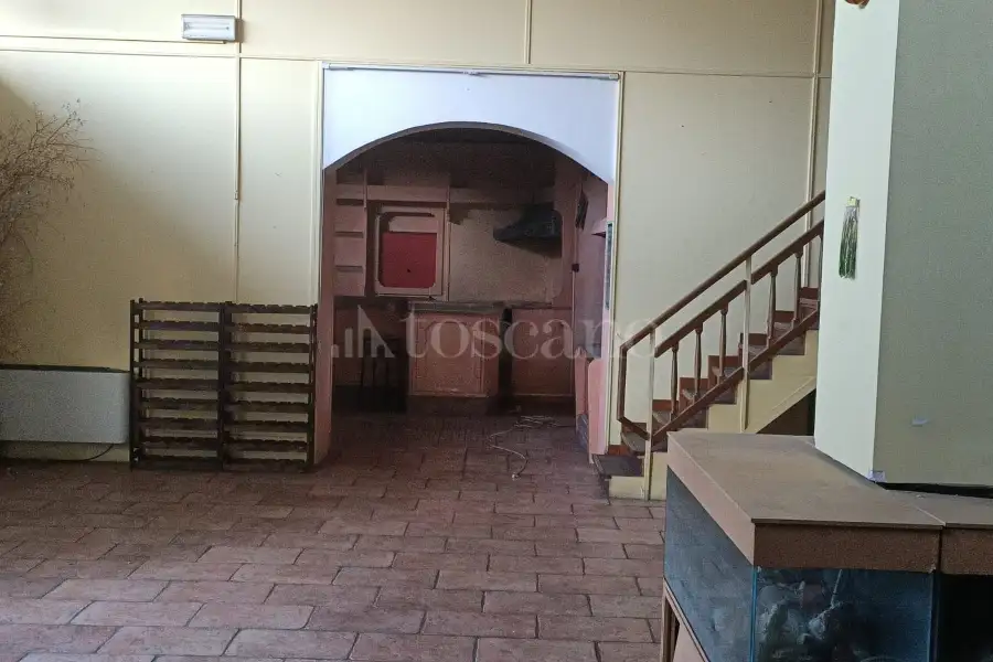 Negozio in vendita di 220 mq a €259.000 (rif. 2/2026)