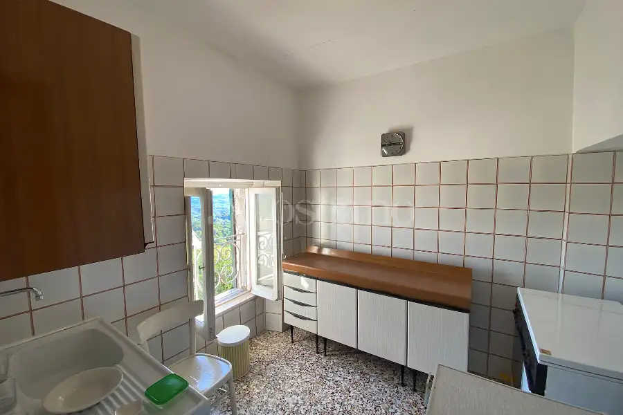 Palazzo in vendita di 250 mq a €75.000 (rif. 7/2025)