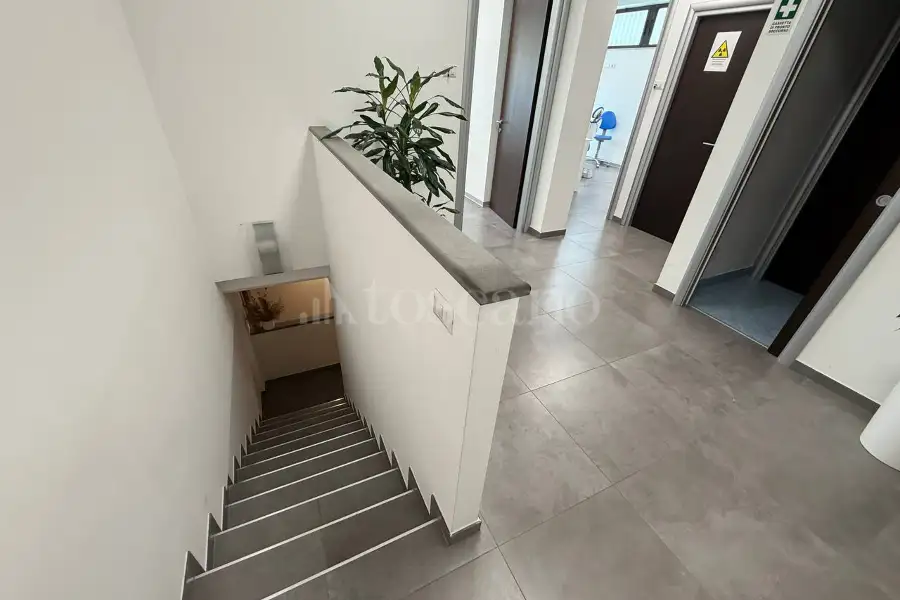 Negozio in vendita di 150 mq a €235.000 (rif. 10/2025)