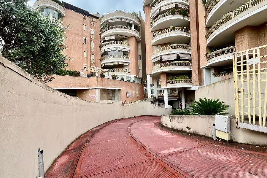 Box in vendita di 30 mq a €43.000 (rif. 22/2026)