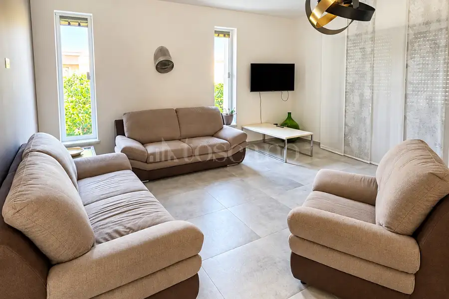 Villa Bifamiliare in affitto di 100 mq a €800 (rif. 19/2026)