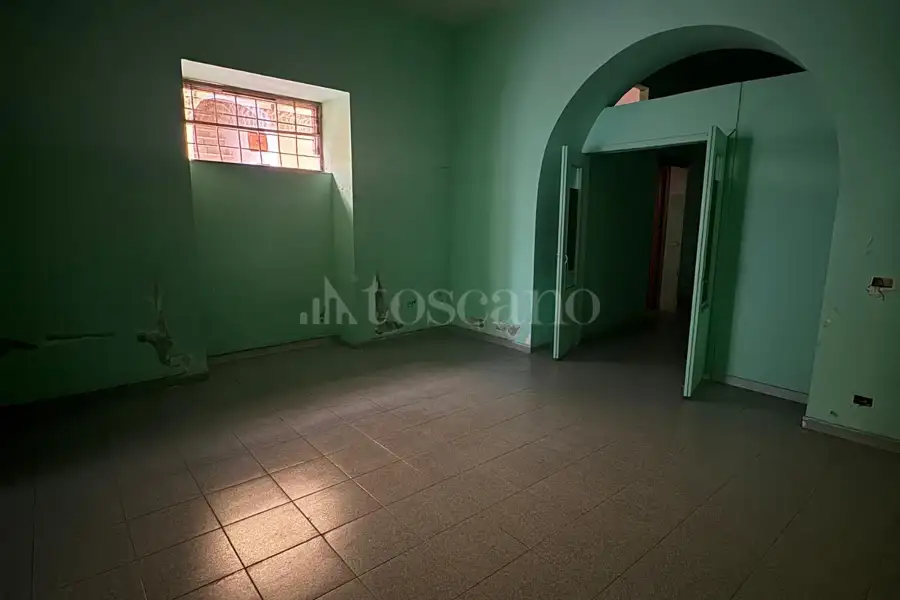 Negozio in affitto di 82 mq a €250 (rif. 98/2026)