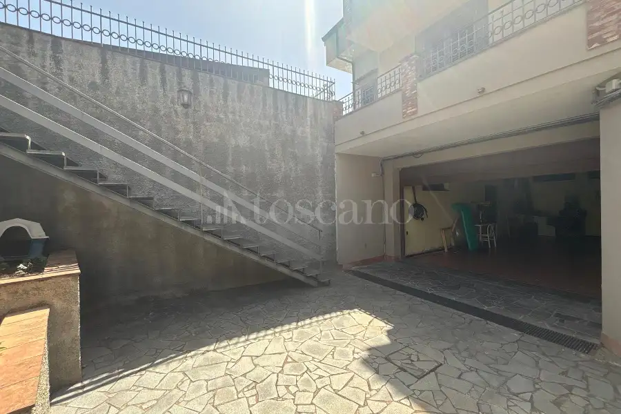 Villa in vendita di 270 mq a €490.000 (rif. 122/2026)