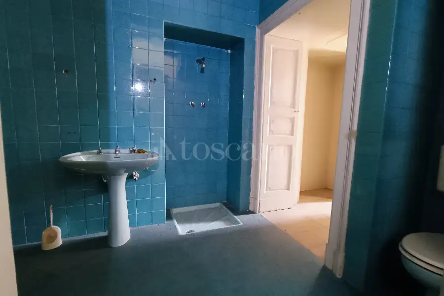 Palazzo in vendita di 270 mq a €650.000 (rif. 19/2024)