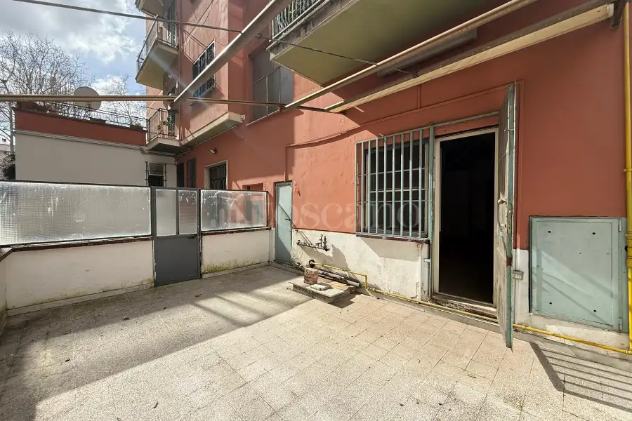 Negozio in vendita di 230 mq a €495.000 (rif. 6/2026)