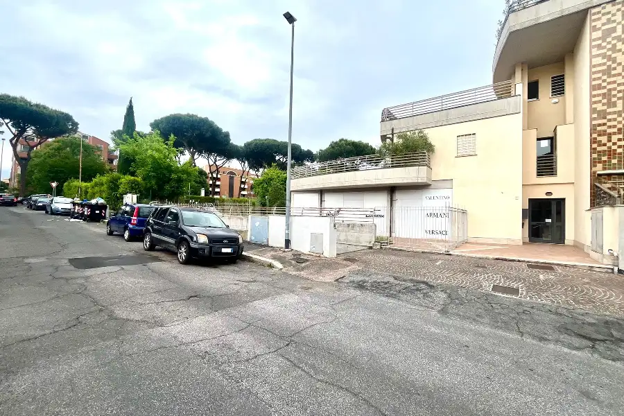 Box in vendita di 20 mq a €30.000 (rif. 44/2026)