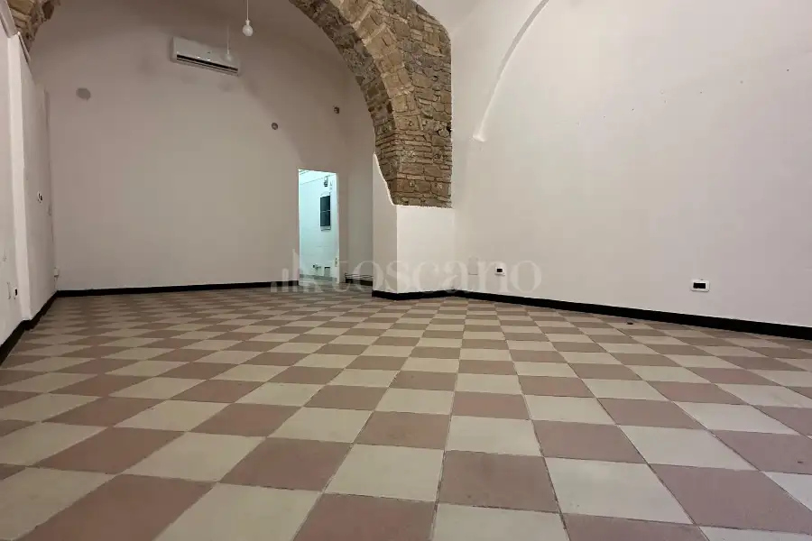 Negozio in vendita di 41 mq a €129.000 (rif. 68/2025)