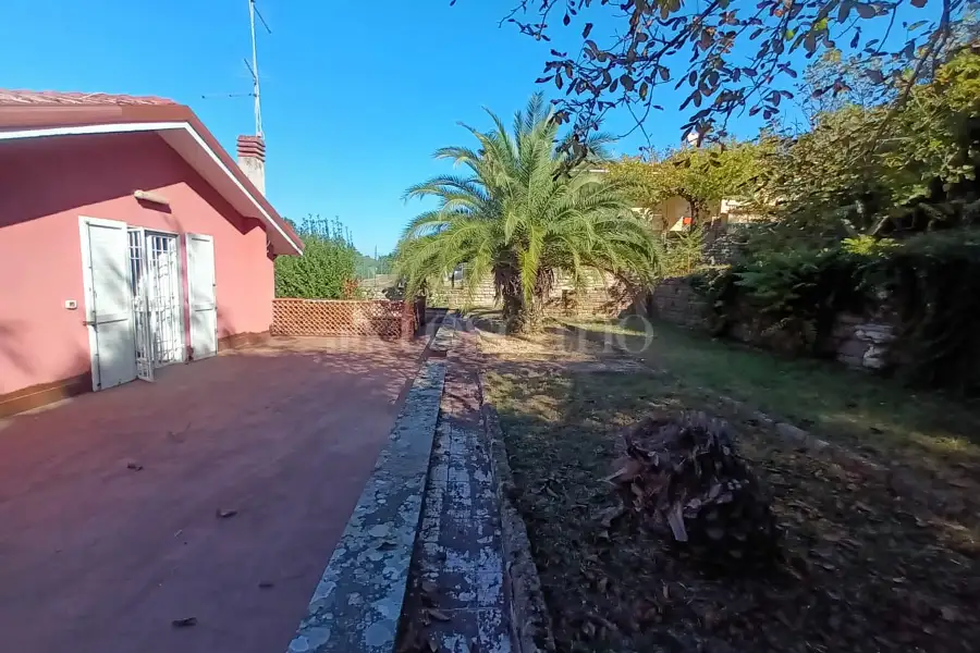 Villa in vendita di 318 mq a €249.000 (rif. 11/2026)