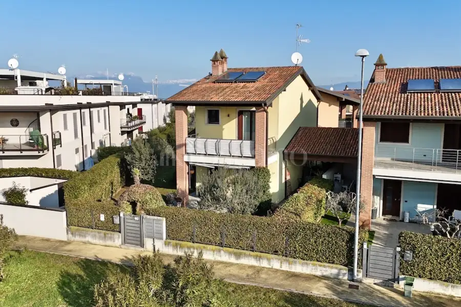 Villa in vendita di 178 mq a €674.000 (rif. 3/2026)