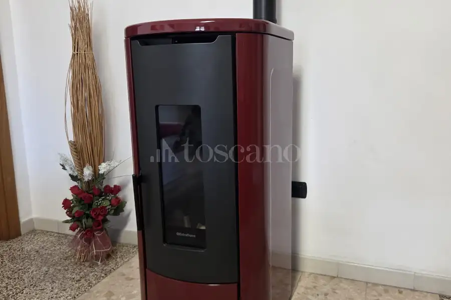 Casale in vendita di 300 mq a €200.000 (rif. 21/2026)