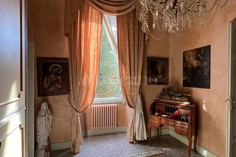 Villa in vendita di 603 mq a €1.770.000 (rif. 21/2023)