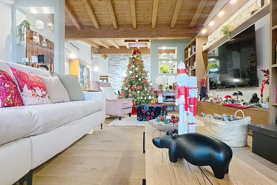 Villa Plurifamiliare in vendita di 480 mq a €680.000 (rif. 2/2026)