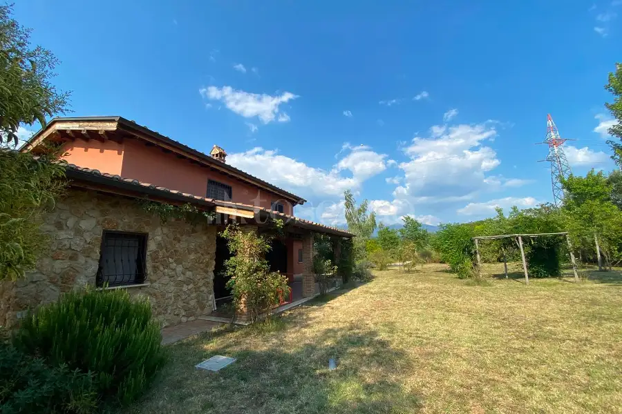 Villa in vendita di 250 mq a €559.000 (rif. 22/2026)