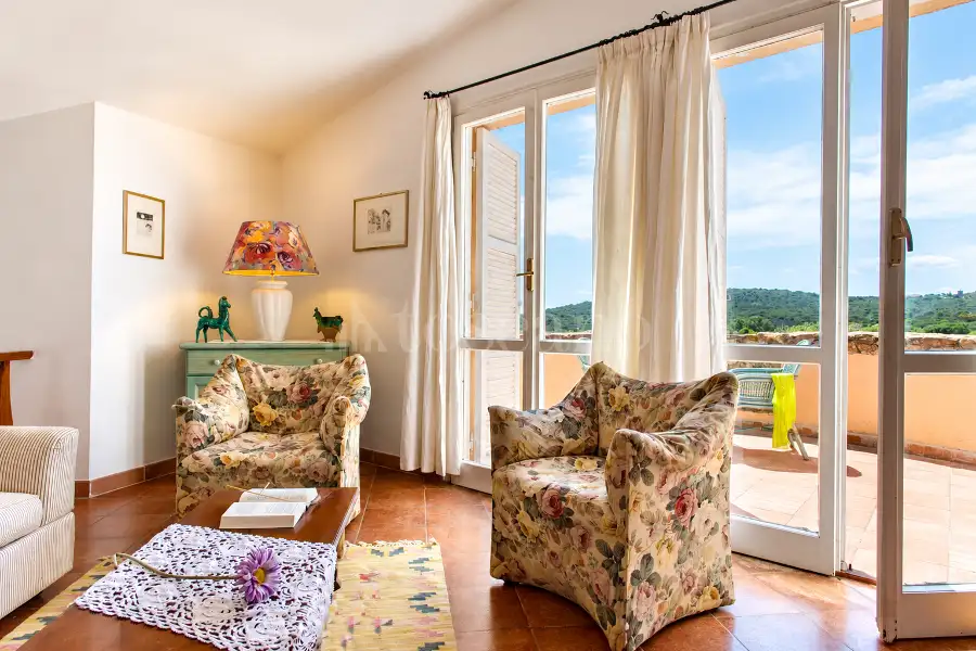 Villa in vendita di 278 mq a €1.200.000 (rif. 41/2025)
