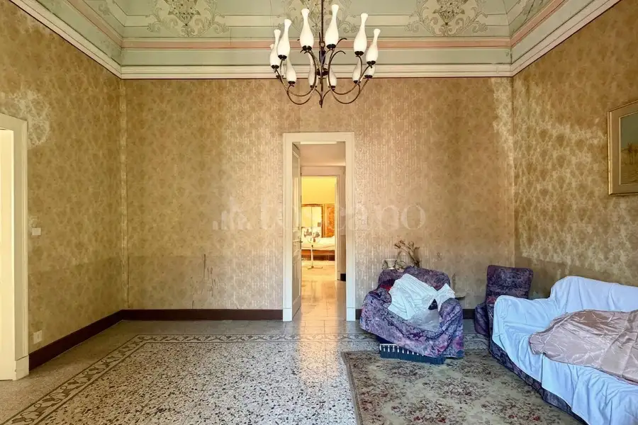 Casa Indipendente in vendita di 388 mq a €548.000 (rif. 173/2026)