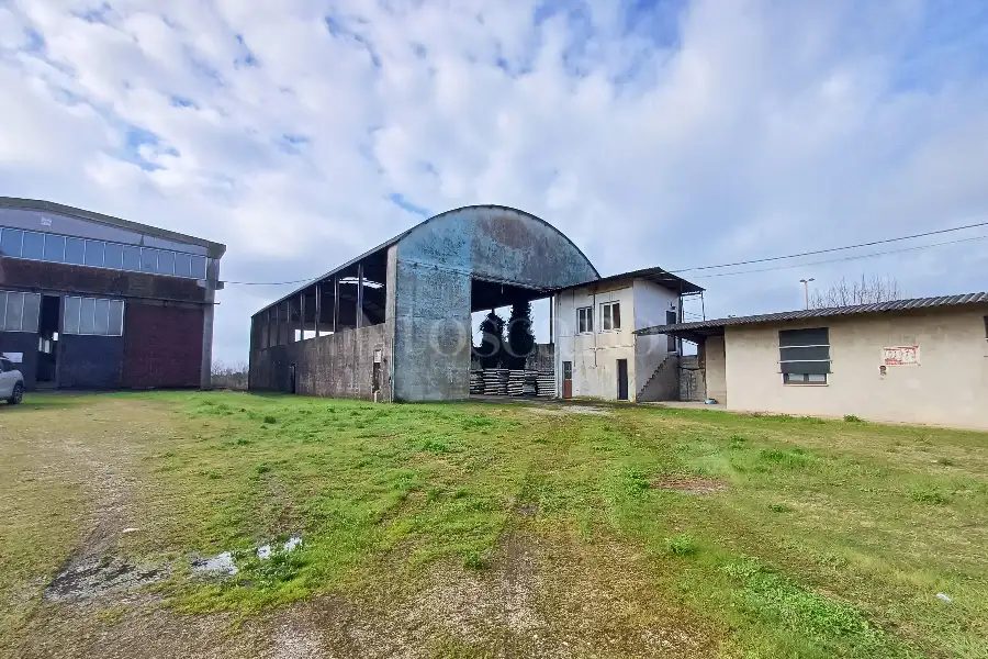 Edificabile Residenziali in vendita di 12.000 mq a €3.600.000 (rif. 3/2025)