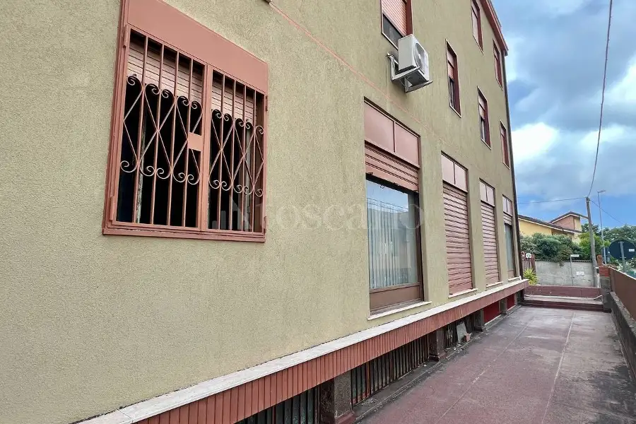 Magazzino in vendita di 155 mq a €98.000 (rif. 142/2026)