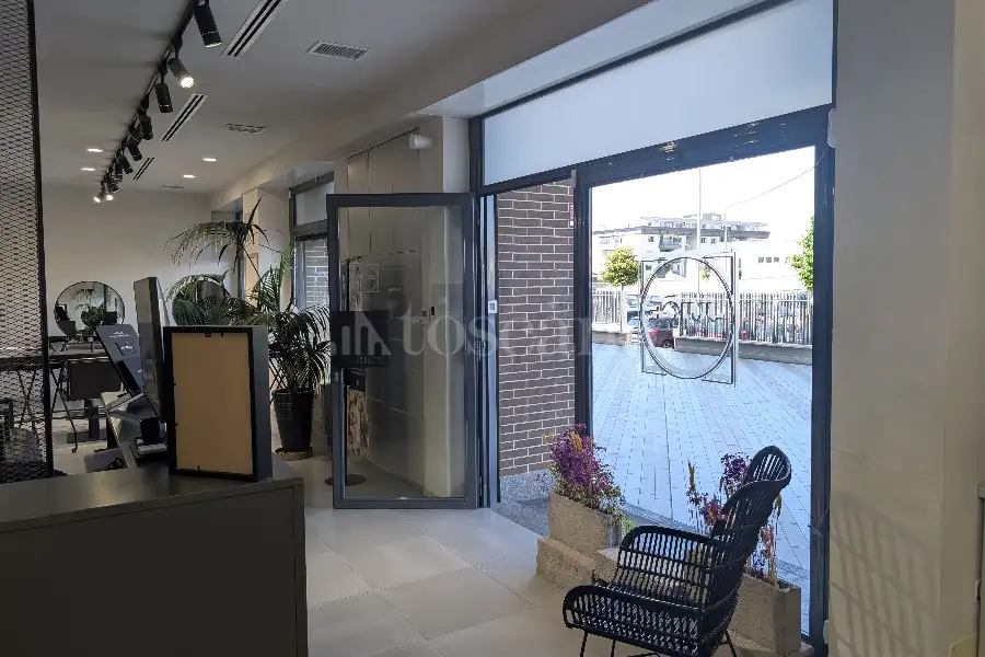 Negozio in vendita di 160 mq a €410.000 (rif. 4/2026)