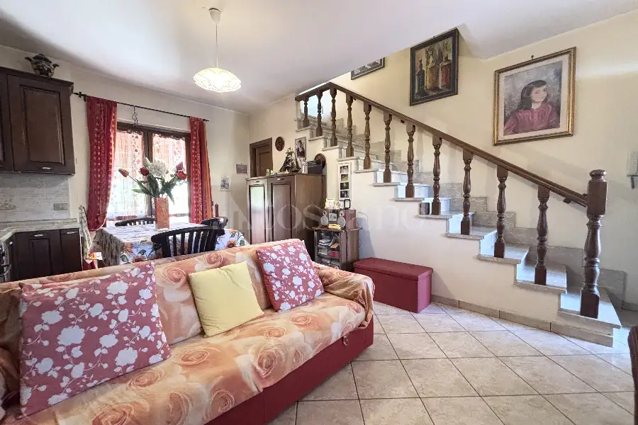 Villino a Schiera in vendita di 100 mq a €299.000 (rif. 41/2026)