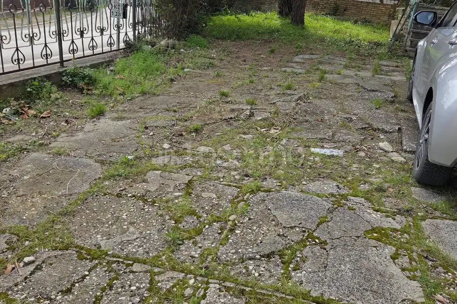 Villa Bifamiliare in vendita di 276 mq a €159.000 (rif. 10/2026)