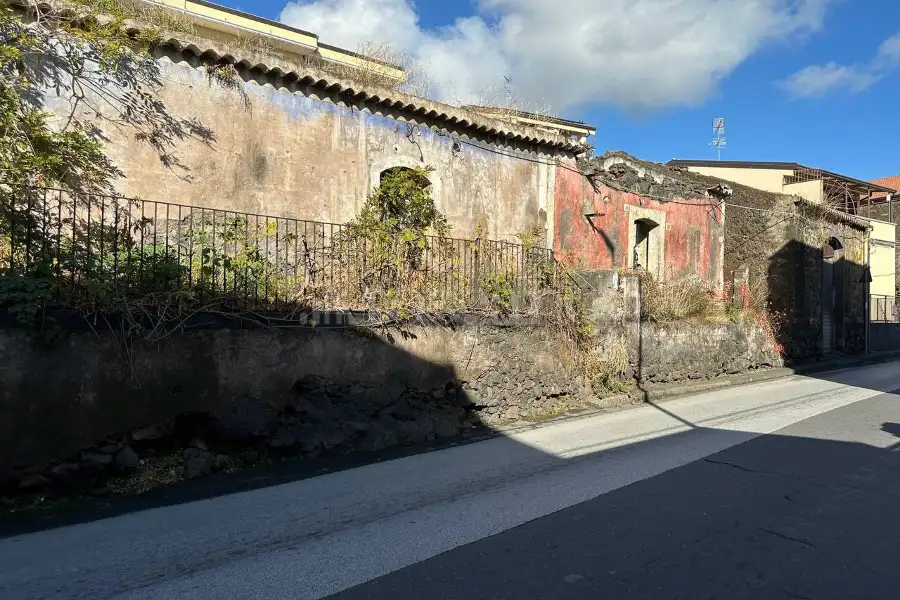 Edificabile Residenziali in vendita di 715 mq a €178.000 (rif. 209/2025)