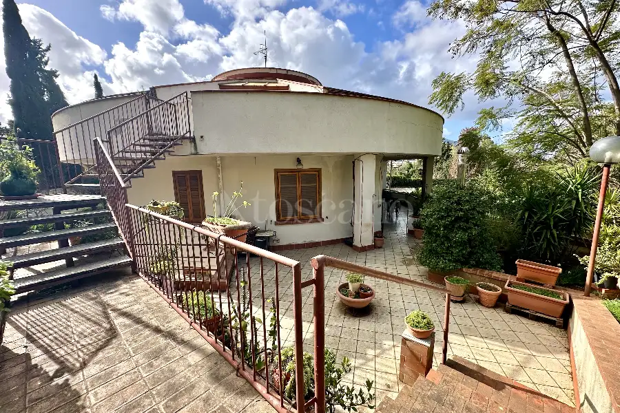 Villa in vendita di 565 mq a €995.000 (rif. 3/2026)