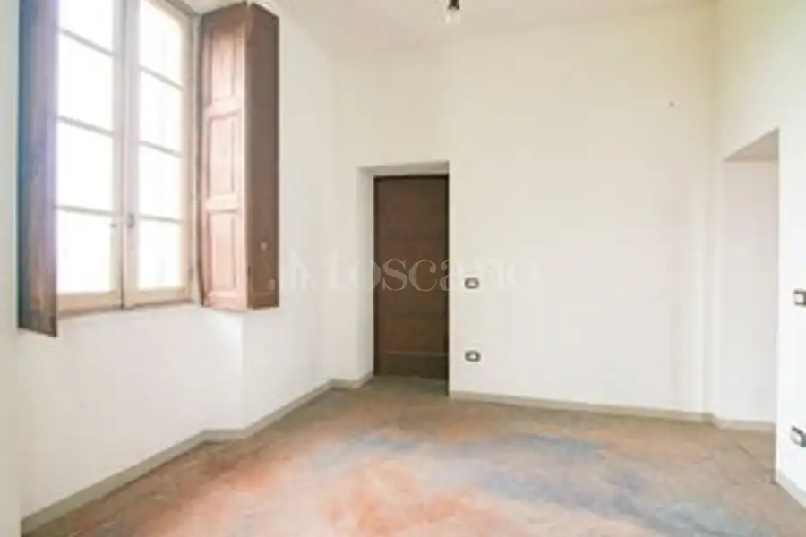 Casale in vendita di 400 mq a €180.000 (rif. 11/2026)