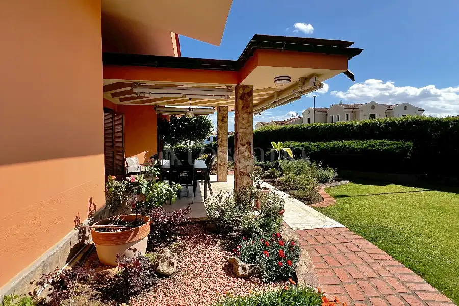 Villa in vendita di 323 mq a €795.000 (rif. 19/2026)