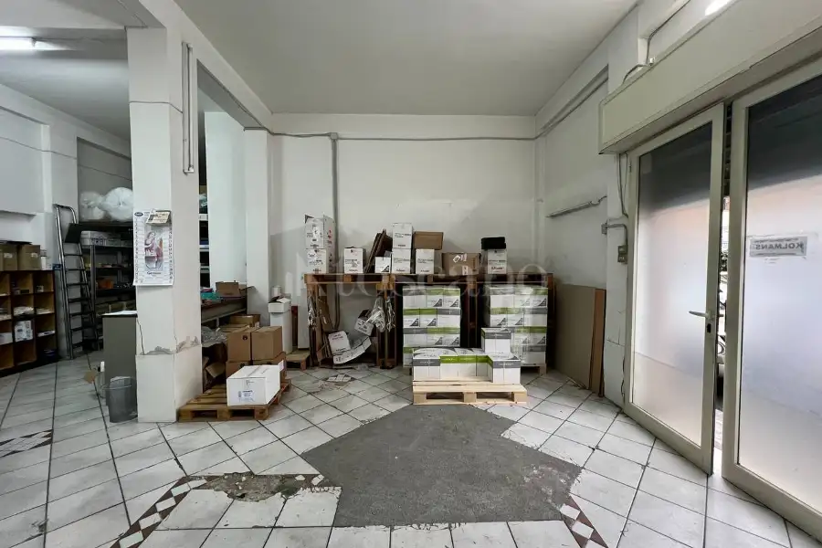 Negozio in vendita di 53 mq a €45.000 (rif. 38/2026)