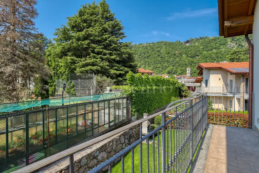 Villa Bifamiliare in vendita di 195 mq a €420.000 (rif. 148/2026)