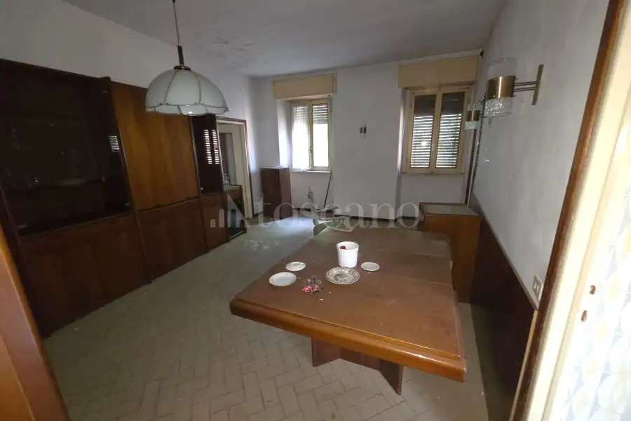 Palazzo in vendita di 500 mq a €175.000 (rif. 23/2025)