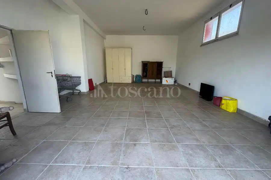 Negozio in vendita di 100 mq a €239.000 (rif. 5/2025)
