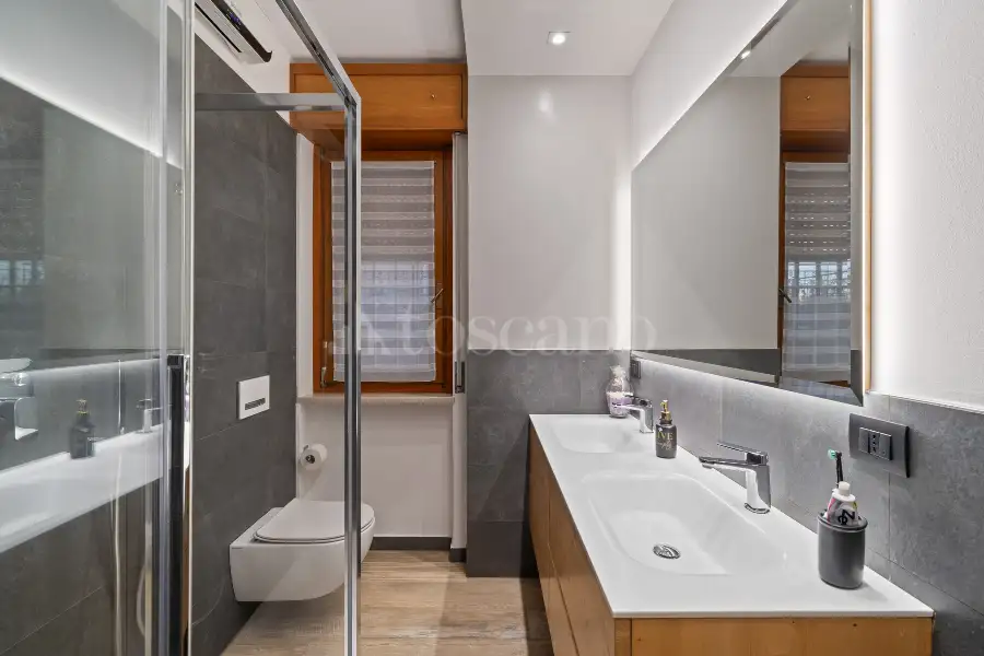 Villa in vendita di 350 mq a €980.000 (rif. 70/2025)