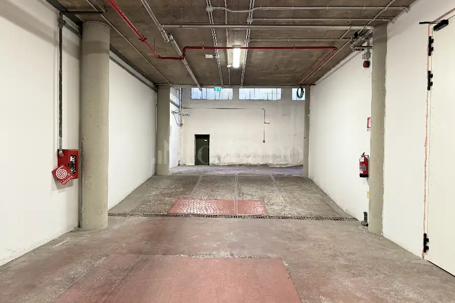 Magazzino in vendita di 300 mq a €70.000 (rif. 27/2025)
