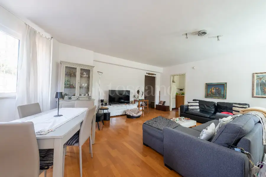 Casa in vendita di 178 mq a €649.000 (rif. 12/2025)