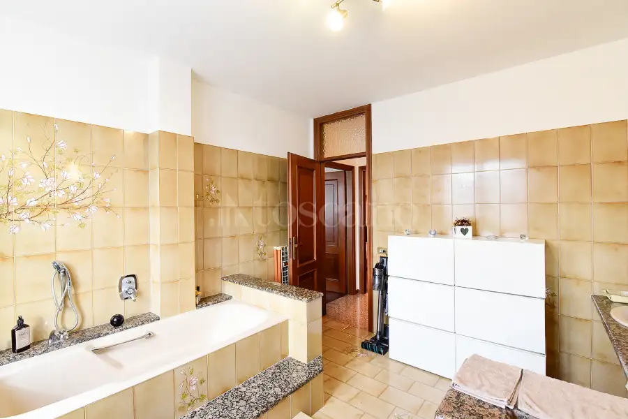 Casa Indipendente in vendita di 350 mq a €510.000 (rif. 50/2025)