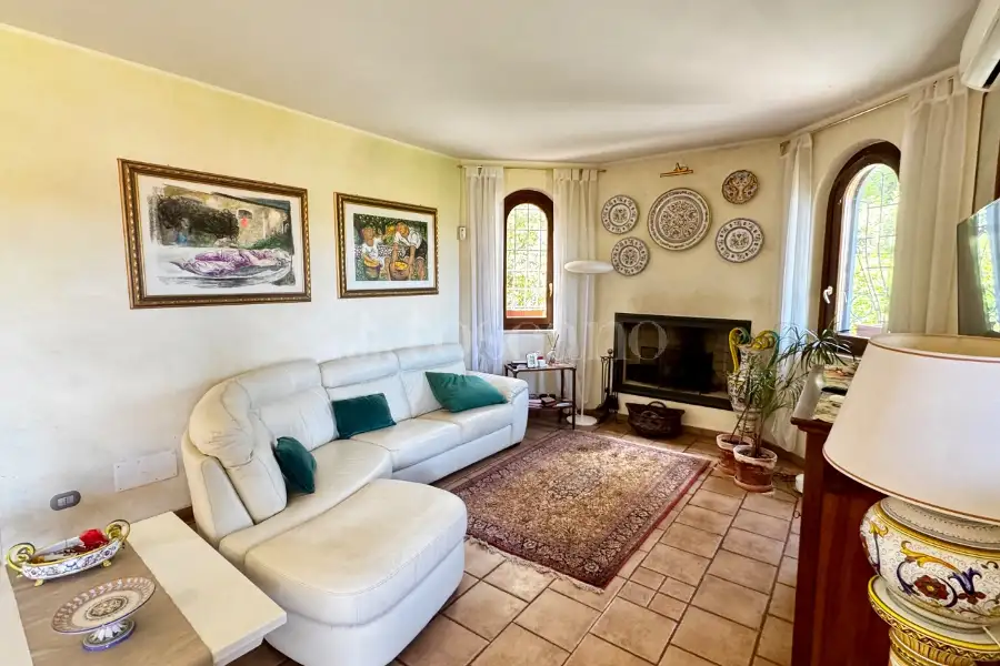 Villa in vendita di 356 mq a €779.000 (rif. 12/2026)