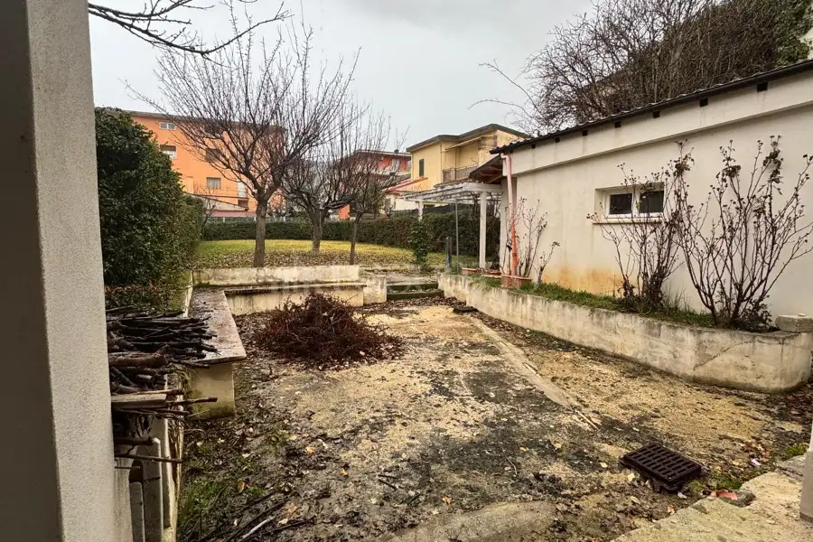 Villa in vendita di 420 mq a €380.000 (rif. 87/2024)