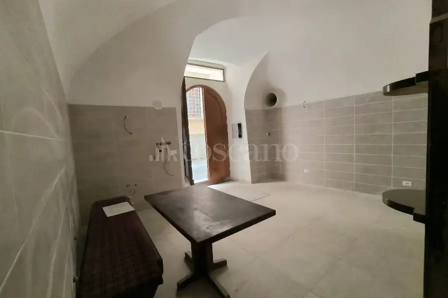 Negozio in vendita di 180 mq a €240.000 (rif. 49/2025)