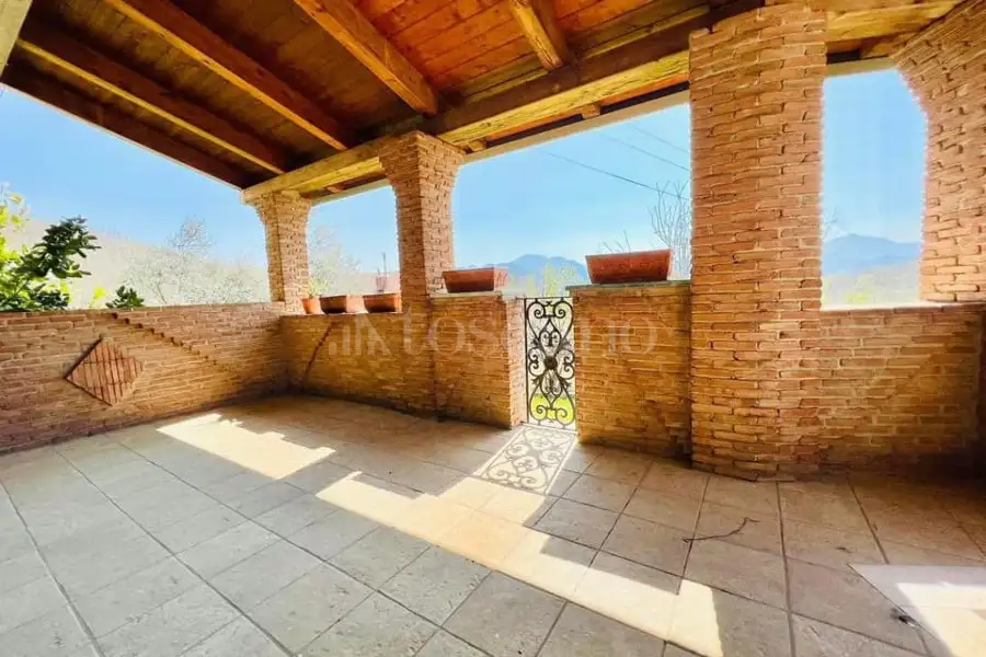 Villa in vendita di 280 mq a €275.000 (rif. 115/2026)