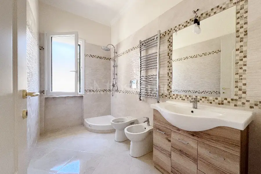 Casa Indipendente in vendita di 130 mq a €355.000 (rif. 12/2026)