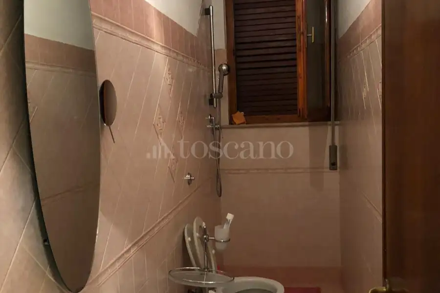 Villa Plurifamiliare in vendita di 260 mq trattativa riservata (rif. 17/2025)