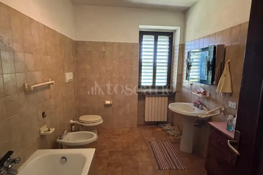 Casale in vendita di 840 mq a €650.000 (rif. 38/2026)