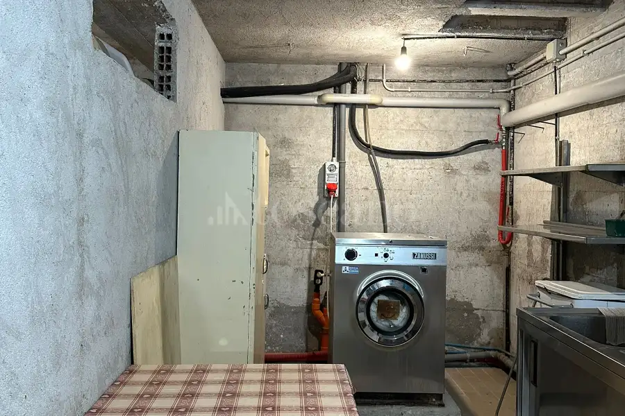 Negozio in vendita di 600 mq a €750.000 (rif. 17/2025)