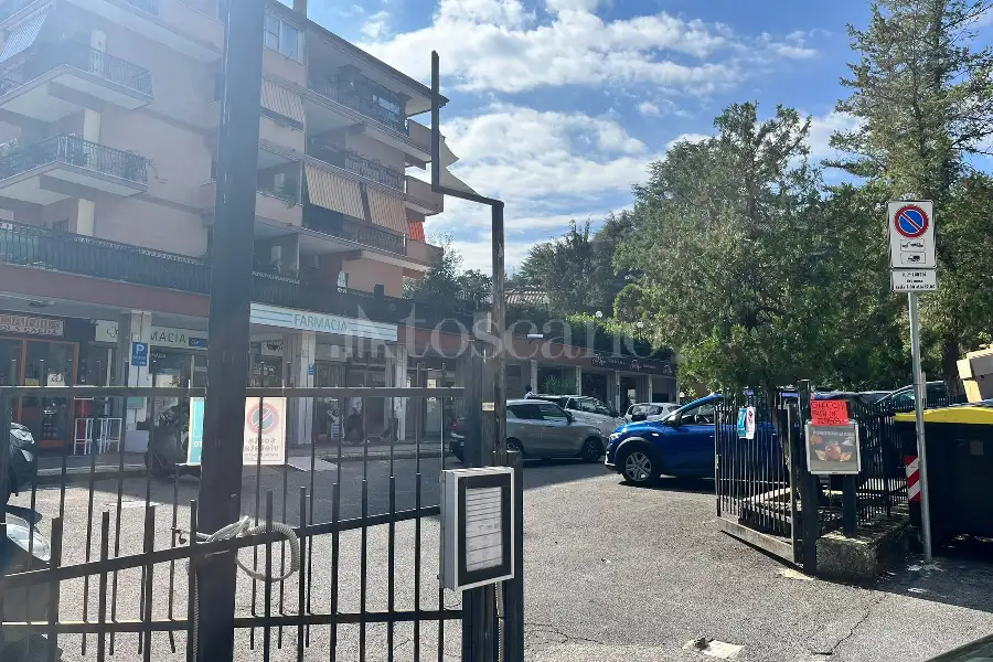 Negozio in vendita di 90 mq a €145.000 (rif. 53/2026)