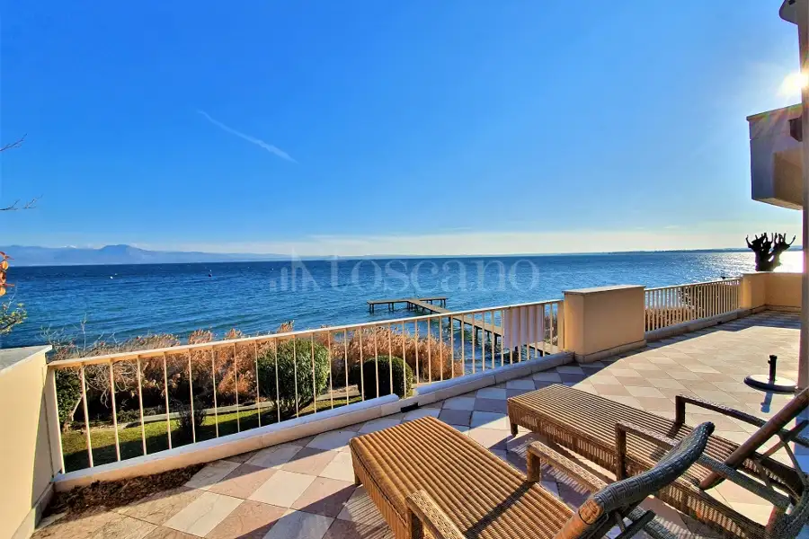 Villino a Schiera in vendita di 300 mq a €2.100.000 (rif. 36/2025)