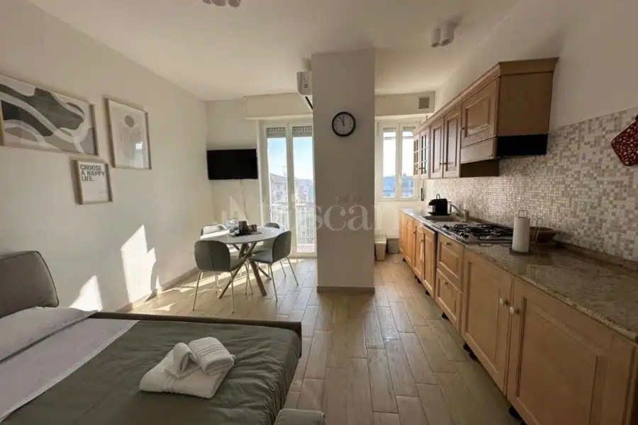 Casa in affitto di 45 mq a €900 (rif. 5/2026)