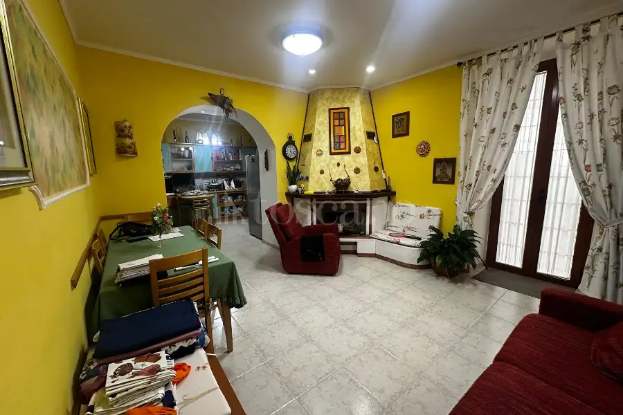 Casa Indipendente in vendita di 250 mq a €250.000 (rif. 92/2026)