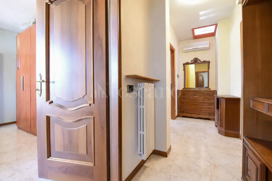 Villa in vendita di 300 mq a €390.000 (rif. 4/2026)