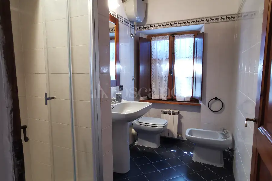 Casale in vendita di 300 mq a €570.000 (rif. 24/2022)